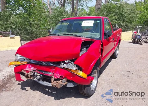 2001 Chevrolet S-10 Ls from USA, damaged, VIN 1GCCS145218200643